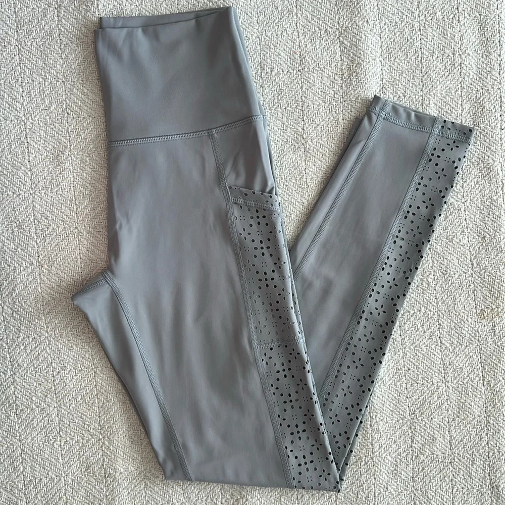 Aerie Chill Play Move 7/8 leggings Gray Size Medium